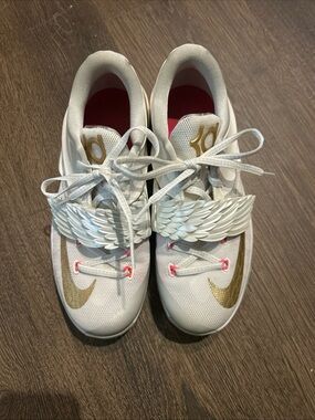 Nike KD Aunt Peal White and Gold Basketball Shoes 6.5Y/8W